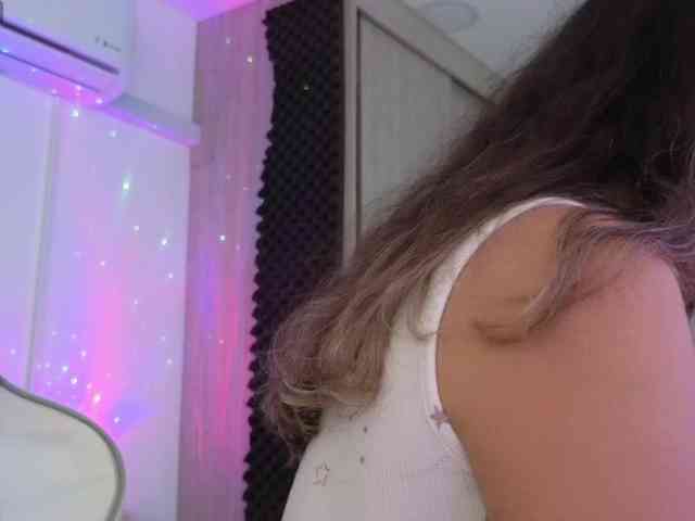 LarisaMaia webcam