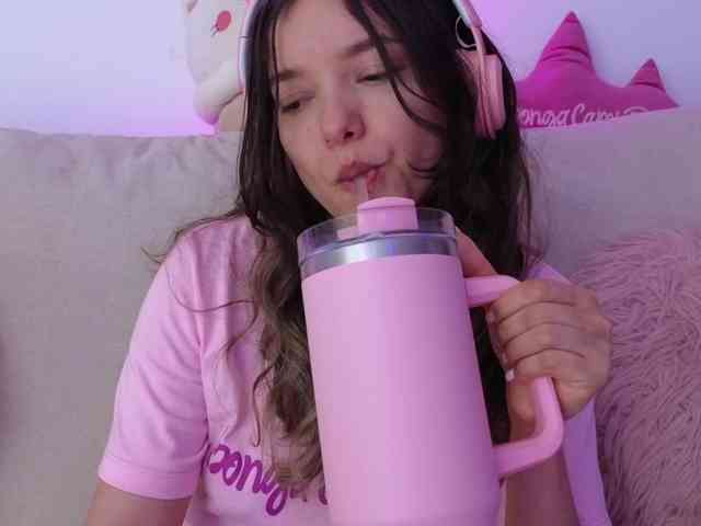 LarisaMaia webcam