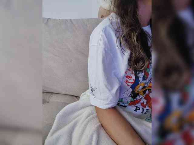 LarisaMaia webcam