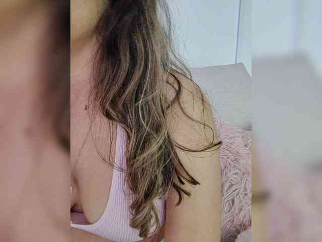 LarisaMaia webcam