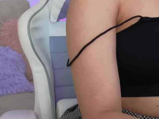LarisaMaia webcam