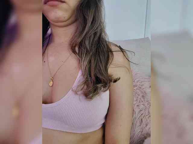 LarisaMaia webcam