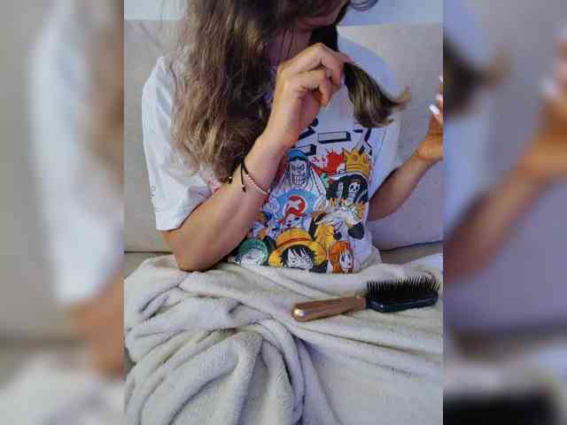 LarisaMaia webcam