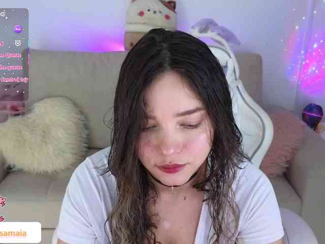 LarisaMaia webcam