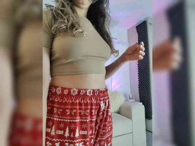 LarisaMaia webcam