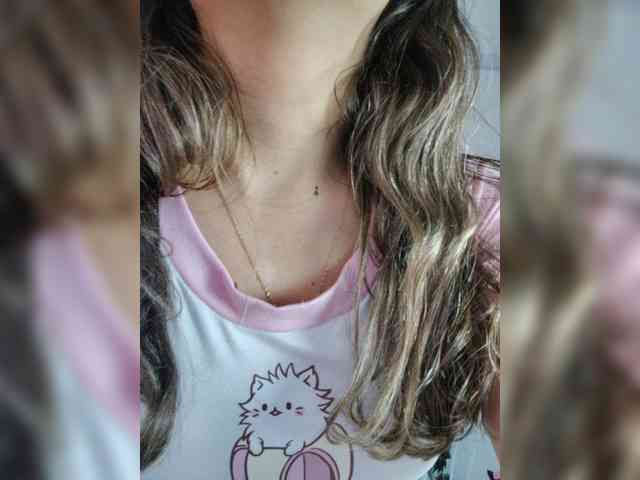 LarisaMaia webcam