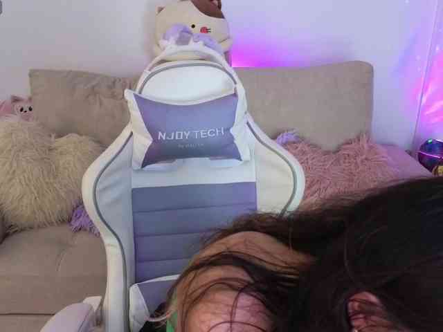 LarisaMaia webcam
