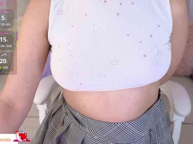 LarisaMaia webcam