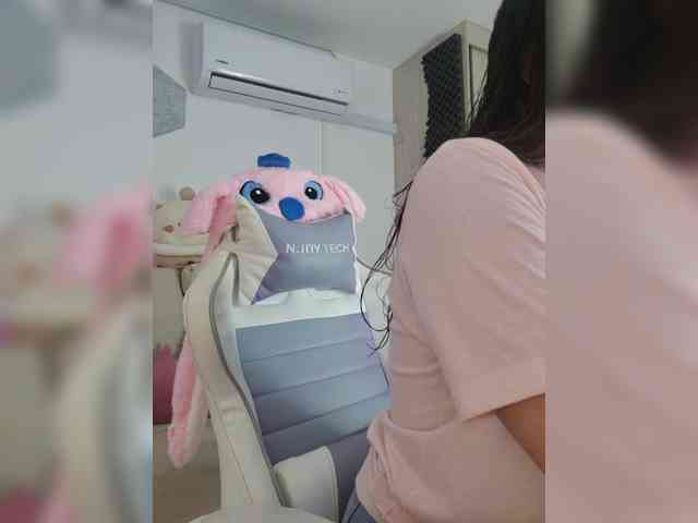 LarisaMaia webcam