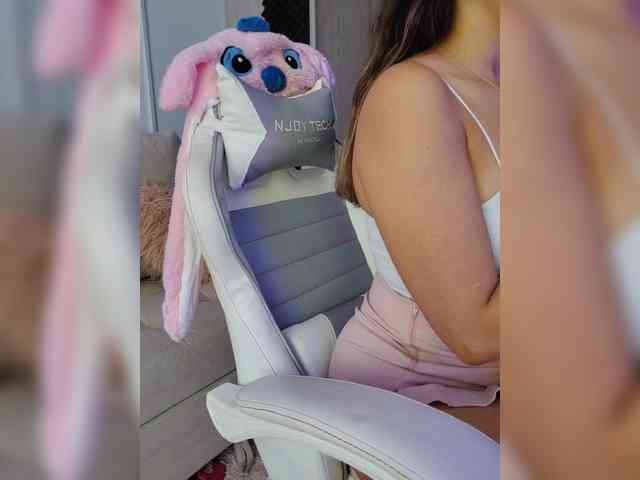 LarisaMaia webcam