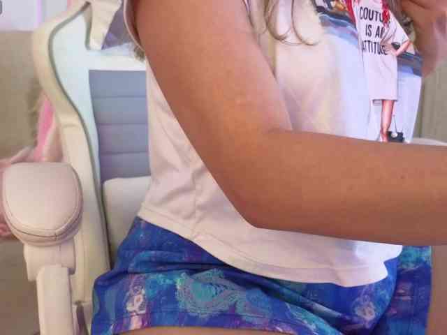 LarisaMaia webcam