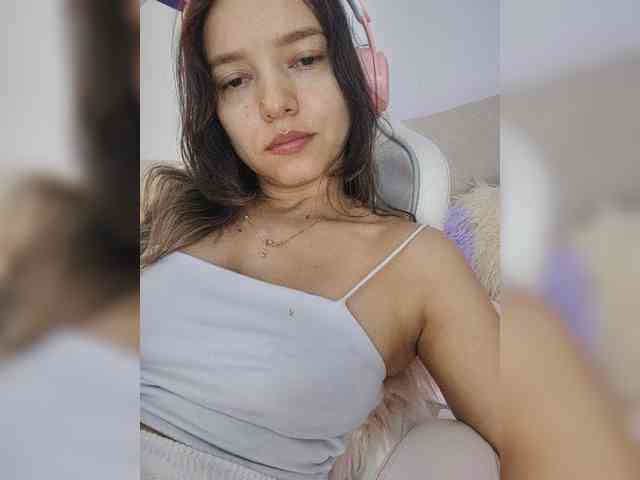 LarisaMaia webcam