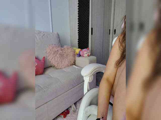 LarisaMaia webcam