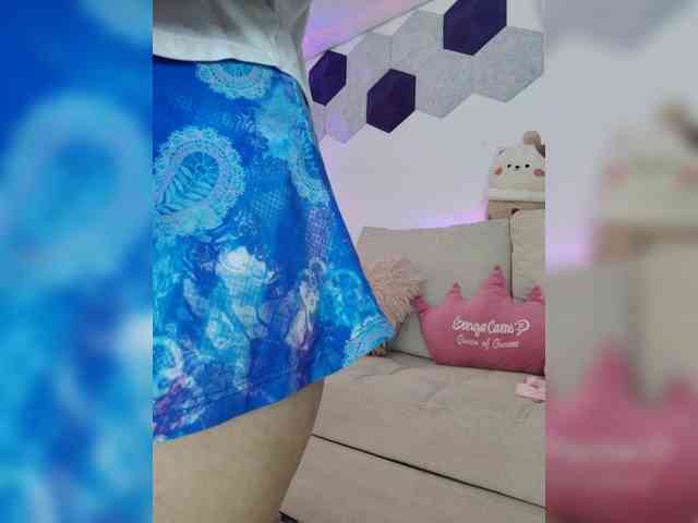 LarisaMaia webcam