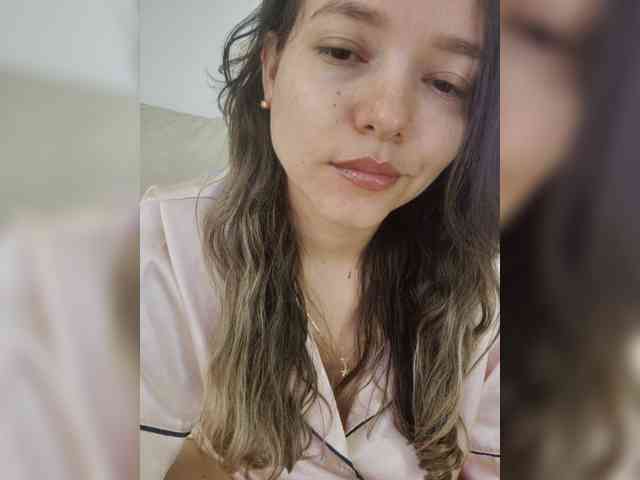 LarisaMaia webcam
