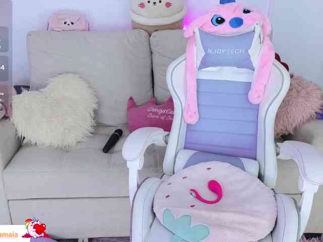 LarisaMaia webcam
