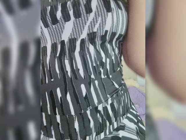 LarisaMaia webcam
