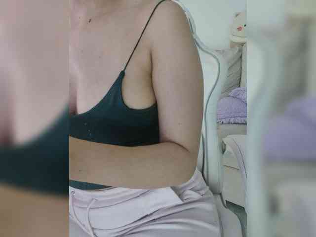LarisaMaia webcam