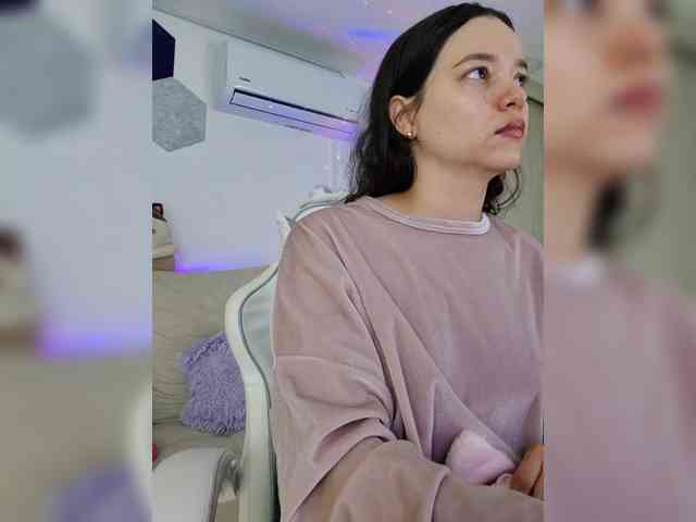 LarisaMaia webcam