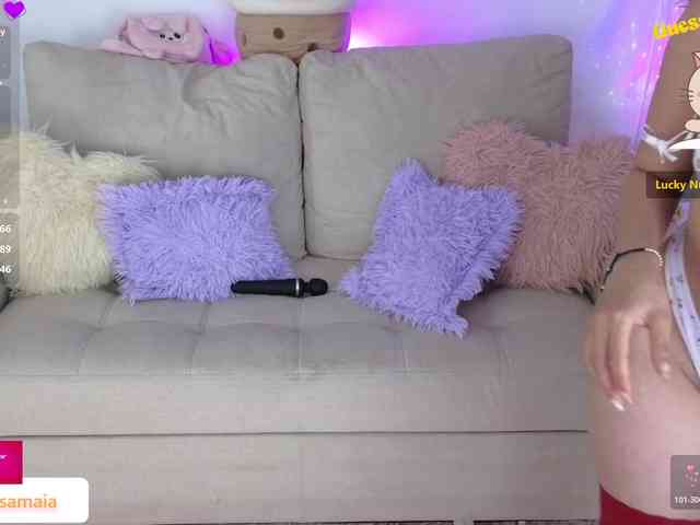 LarisaMaia webcam