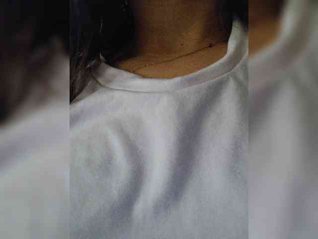 LarisaMaia webcam