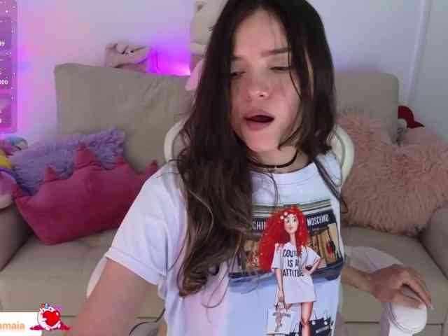 LarisaMaia webcam