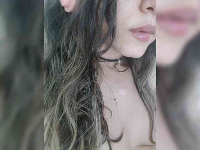 LarisaMaia webcam