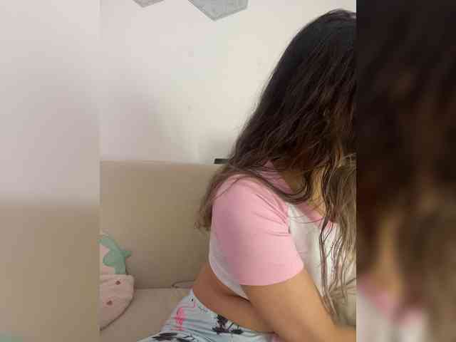 LarisaMaia webcam