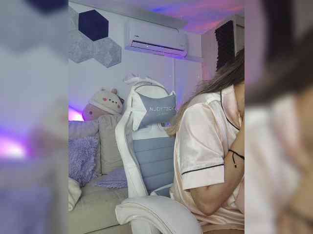 LarisaMaia webcam