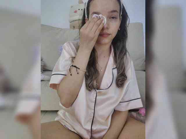 LarisaMaia webcam