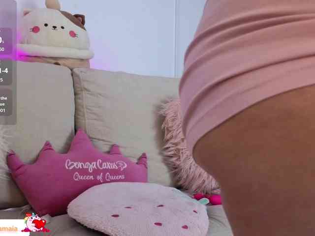LarisaMaia webcam