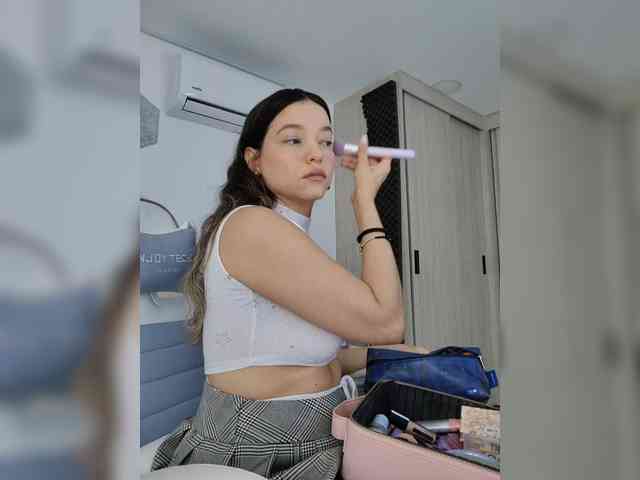 LarisaMaia webcam