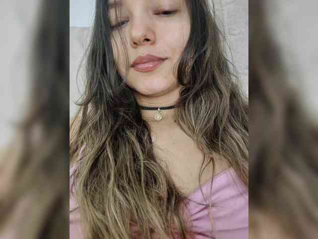 LarisaMaia webcam