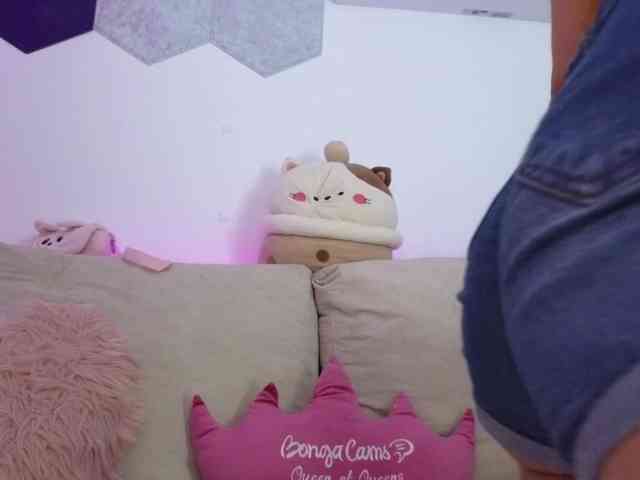 LarisaMaia webcam