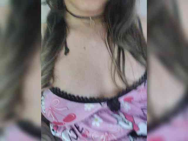 LarisaMaia webcam