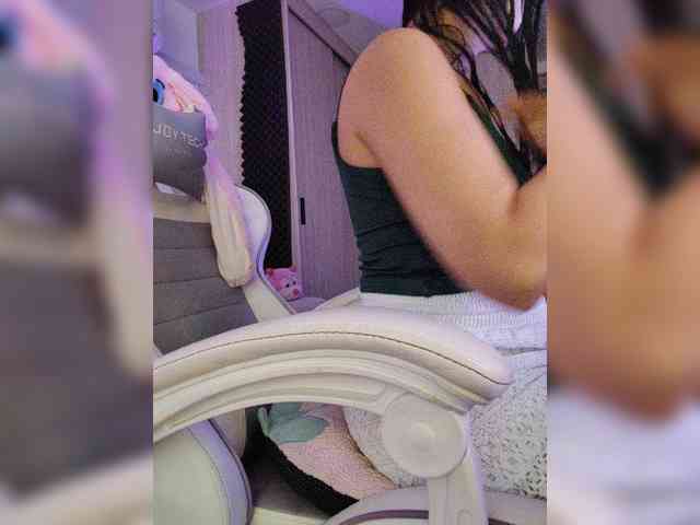 LarisaMaia webcam