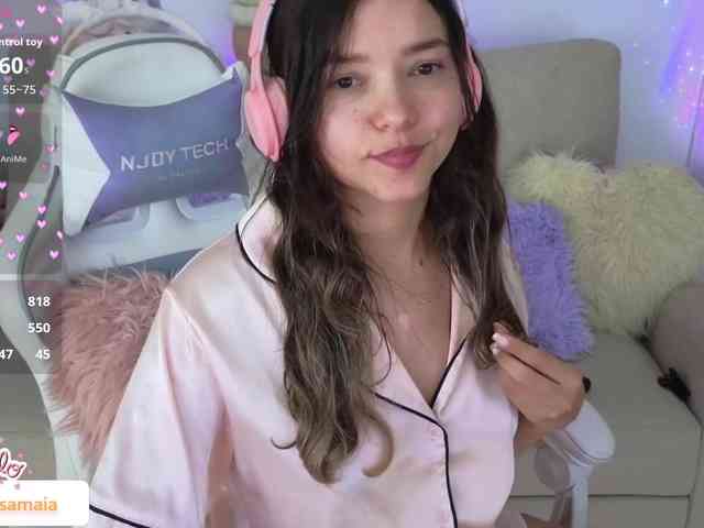 LarisaMaia webcam