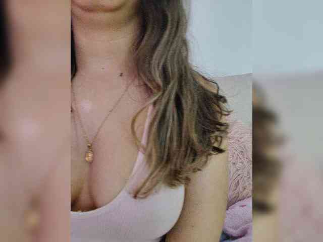 LarisaMaia webcam
