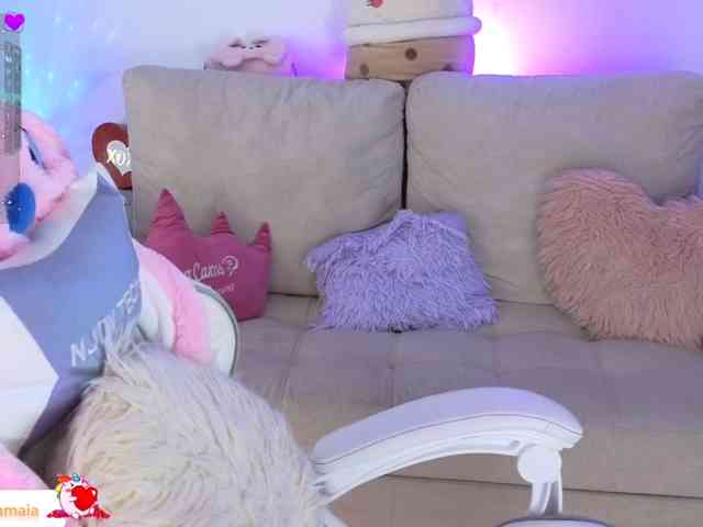 LarisaMaia webcam