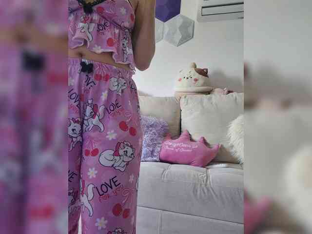 LarisaMaia webcam