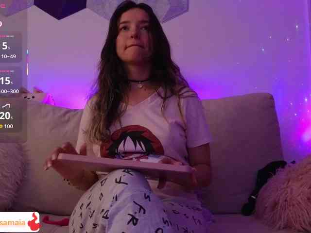 LarisaMaia webcam