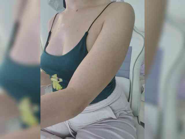 LarisaMaia webcam