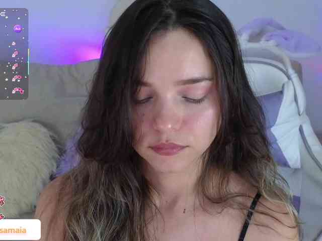 LarisaMaia webcam