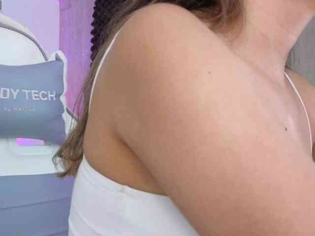 LarisaMaia webcam