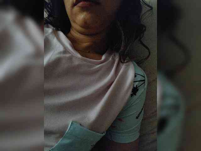 LarisaMaia webcam
