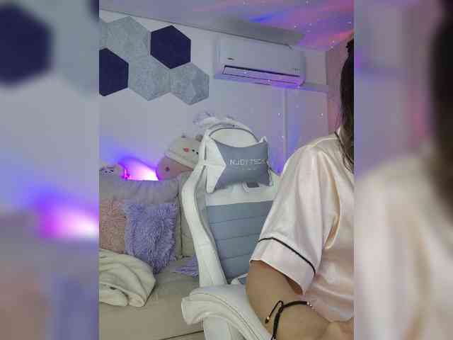 LarisaMaia webcam