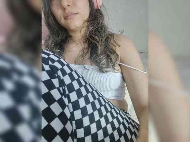 LarisaMaia webcam