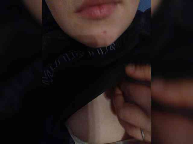 DorisRed webcam