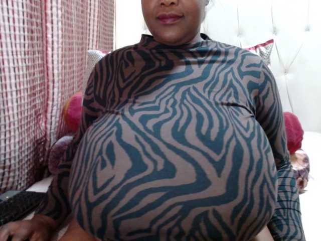 BustyBabeX live cam on BongaCams