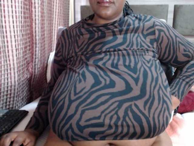 BustyBabeX, en directo ahora en BongaCams